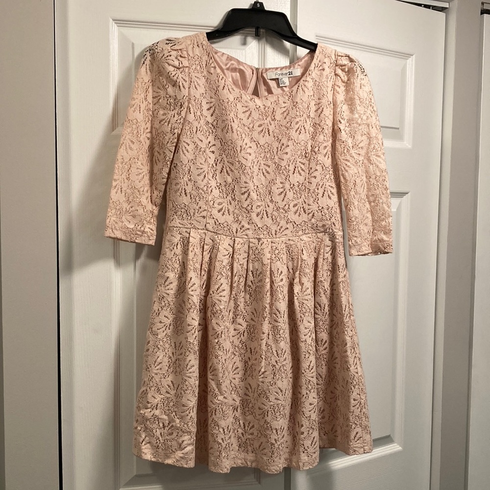 Forever 21 - lace 3/4 sleeve - pale pink dress